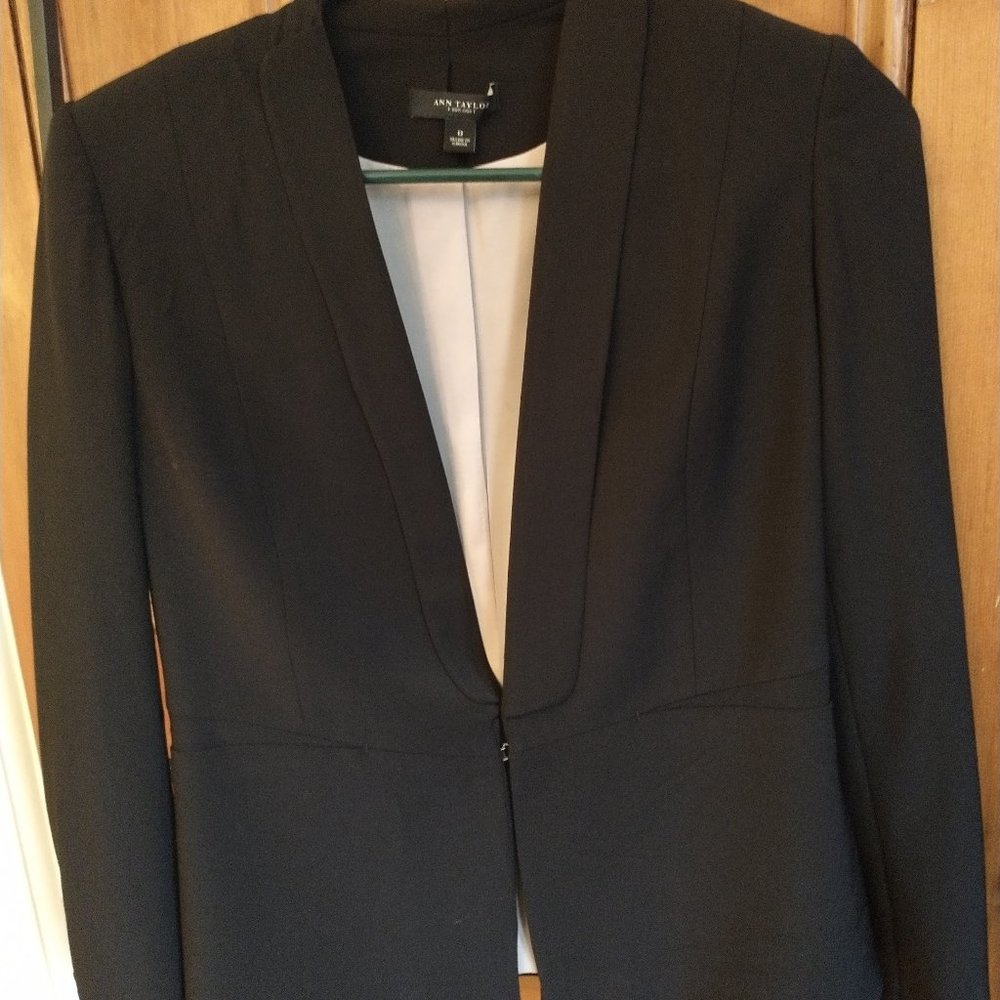 Ann Taylor Blazer in Black